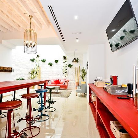 The Zentral Arenal Suites Siviglia Esterno foto
