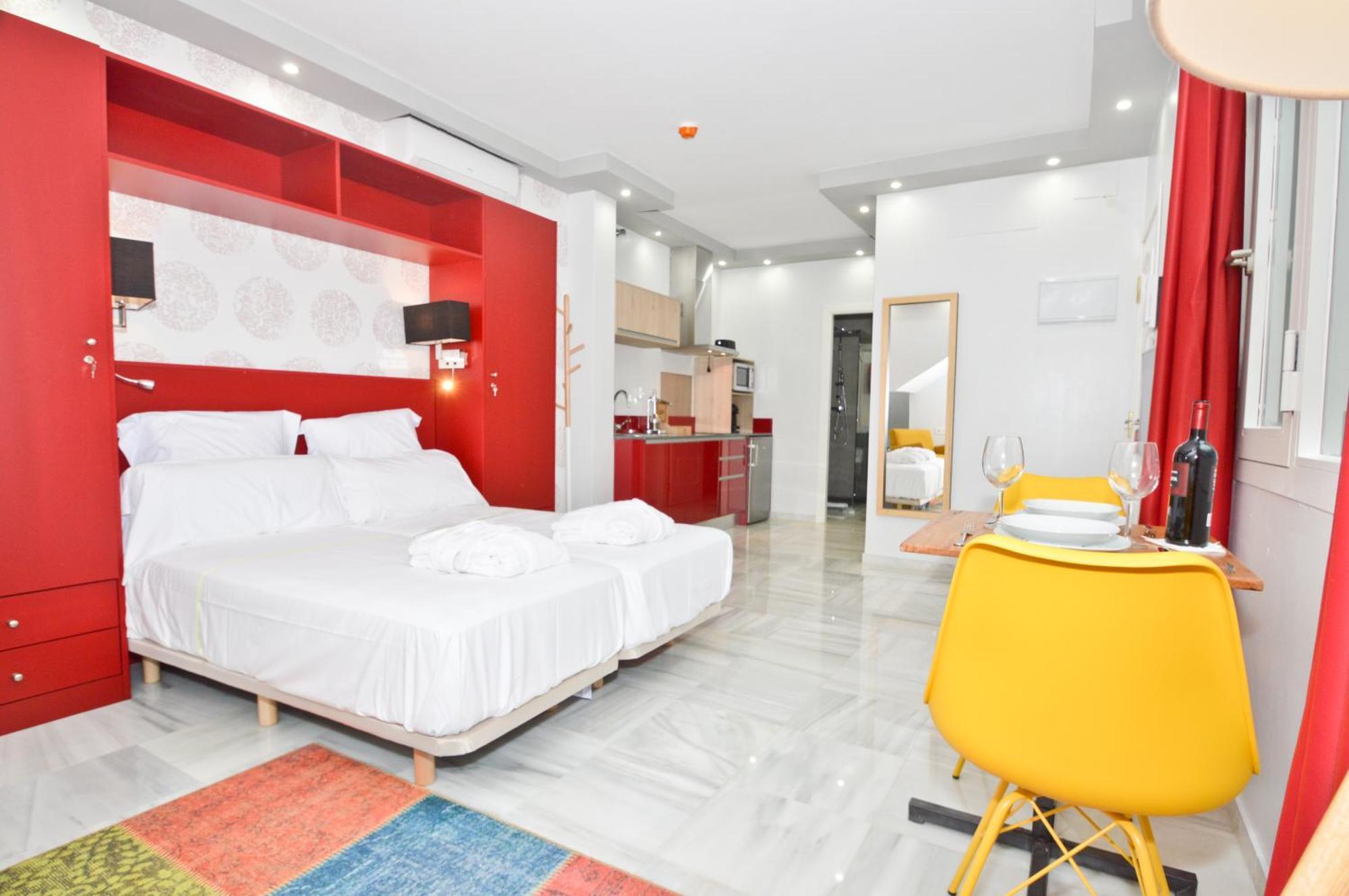 The Zentral Arenal Suites Siviglia Esterno foto