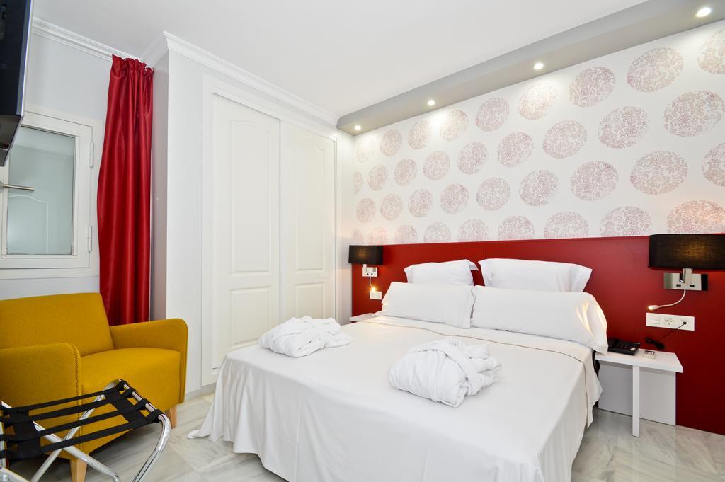 The Zentral Arenal Suites Siviglia Esterno foto
