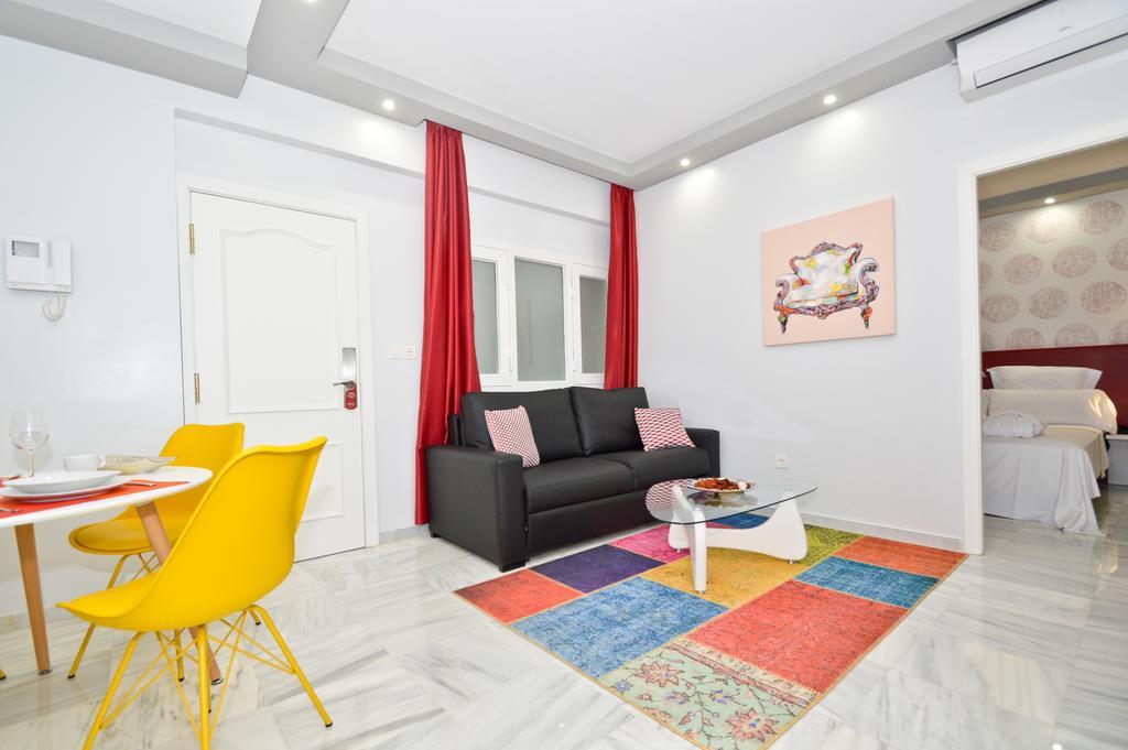The Zentral Arenal Suites Siviglia Esterno foto