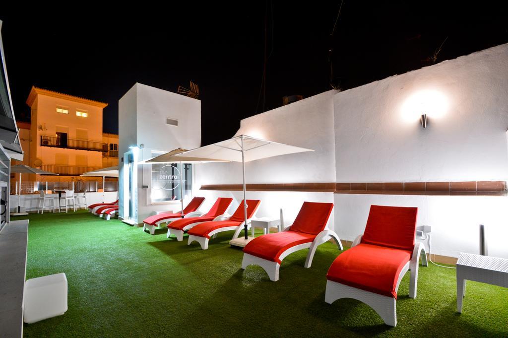 The Zentral Arenal Suites Siviglia Esterno foto