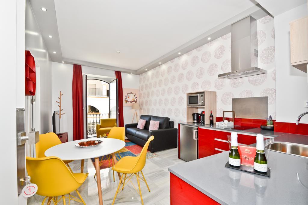 The Zentral Arenal Suites Siviglia Esterno foto