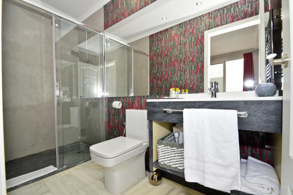 The Zentral Arenal Suites Siviglia Esterno foto
