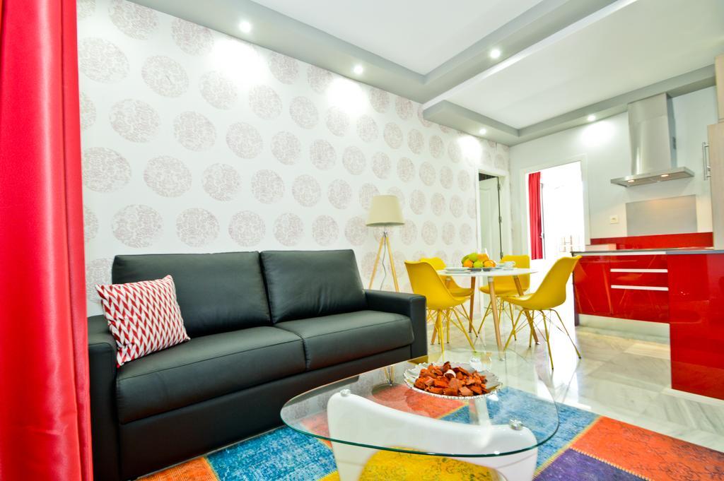The Zentral Arenal Suites Siviglia Esterno foto