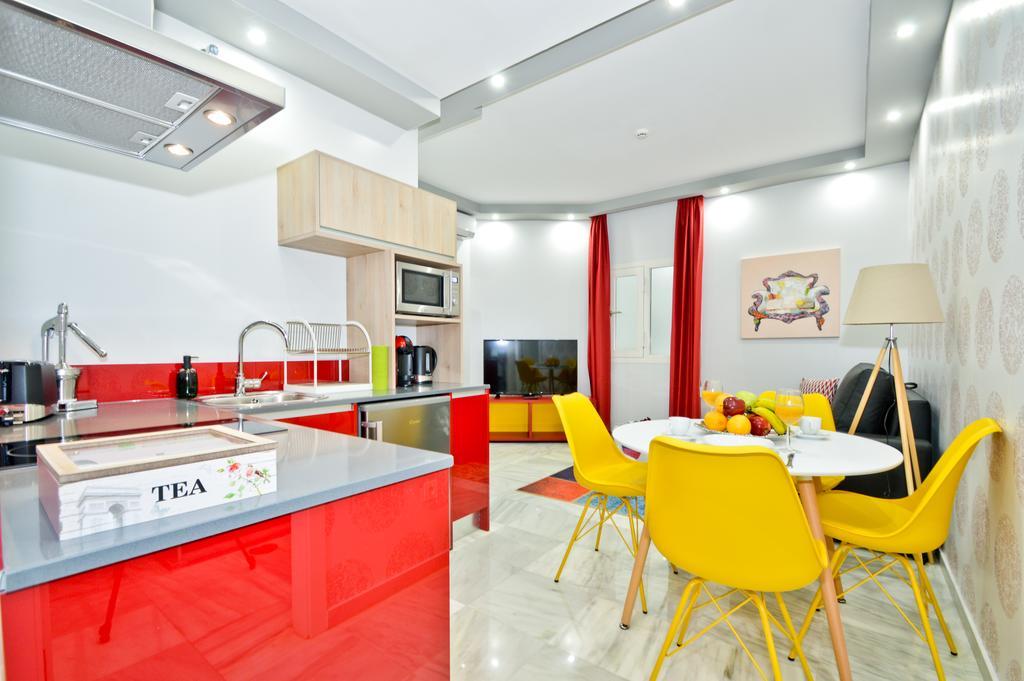 The Zentral Arenal Suites Siviglia Esterno foto