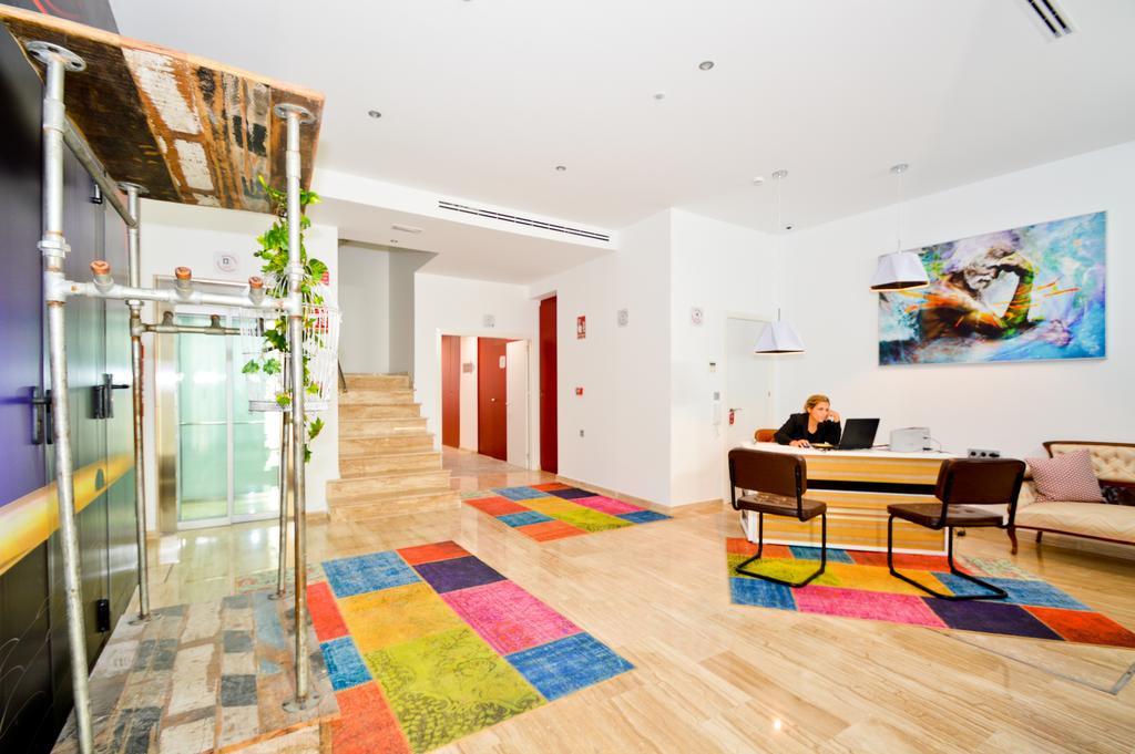 The Zentral Arenal Suites Siviglia Esterno foto